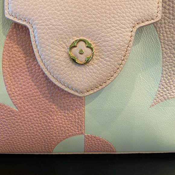 NWT 2022 Louis Vuitton Pink Capucines BB w/Flower Logo on Front in Pink/White - Picture 7 of 12